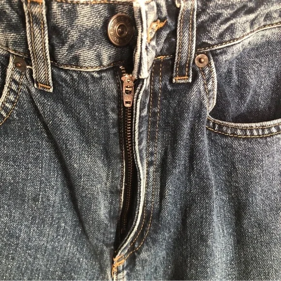 URBAN OUTFITTERS BDG Mom High Rise Medium Wash Rigid Denim Jeans Size 26 - Picture 4 of 8